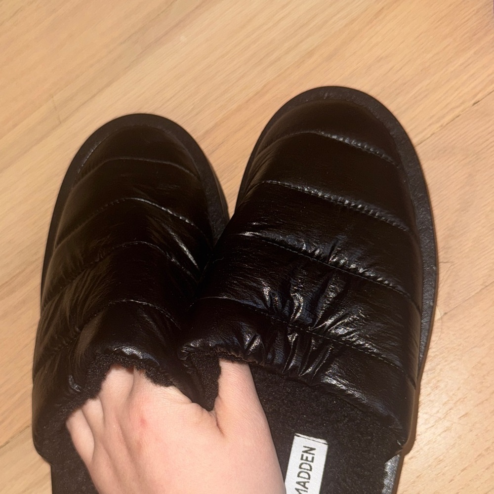 Steve Madden Black Quilted Men's Loafers - Picture 7 of 8